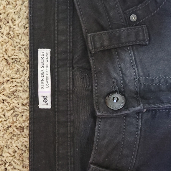 Lee Jean's Fit like size 12, marked 14. NWT bootcut slender, lower on waist - Picture 2 of 11
